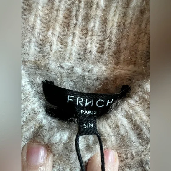 ❌SOLD❌ Frnch Mock Neck Beige Chunky Lattice Sweater, NWT - Picture 4 of 8